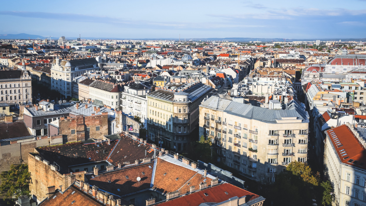 Több száz ingatlant sajátítana ki a kormány ezen a területen: Budapest és a vidék is célkeresztbe került