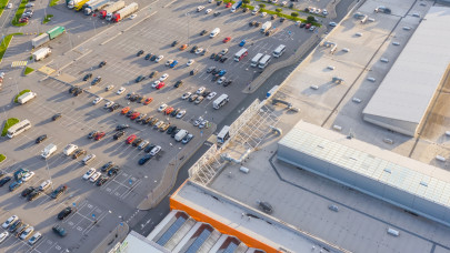 Szövetségre lépett a Tesco és az Ikea: jönnek az átvételi pontok a hipermarket parkolóiban?